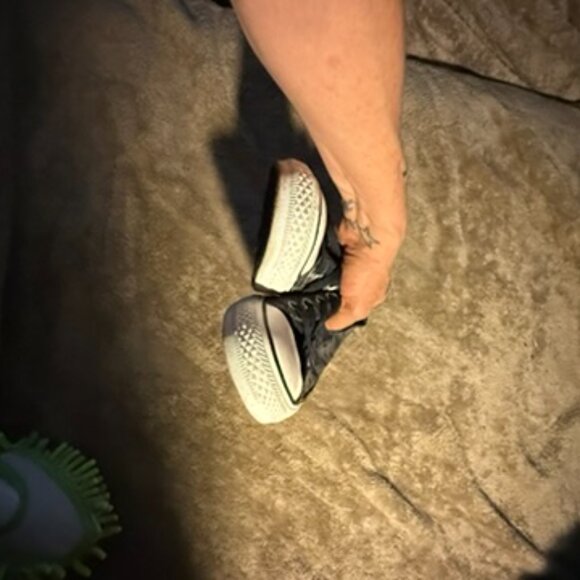 Converse Chuck Taylors w/ silver rose pattern. Womens 8. - Picture 3 of 5